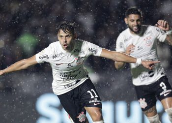 Corinthians vence e dá passo importante para fugir do rebaixamento