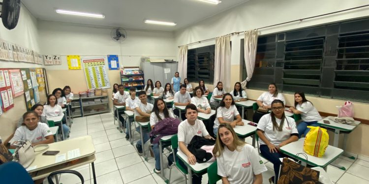 Curso de Auxiliar Administrativo capacita quase 30 participantes para o mercado de trabalho
