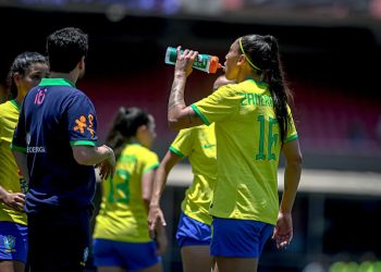 Contra o criminoso calor do Morumbi, Brasil sucumbe ao Japão em amistoso