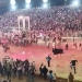 BOI ESCAPA, INVADE ARENA E PARTE PARA CIMA DO PÚBLICO QUE AGUARDAVA SHOW DE ANA CASTELA NA EMAPA;