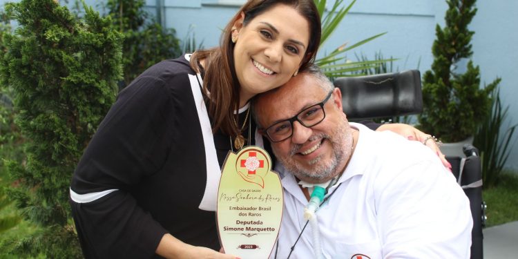 Deputada federal Simone Marquetto recebe em Brasília padre Márlon Múcio para eventos que debatem Doenças Raras no Brasil
