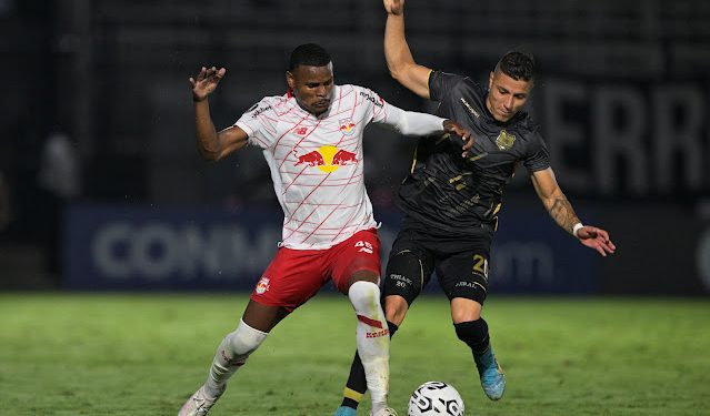 Bragantino empata novamente com colombianos e avança nos pênaltis na Pré-Libertadores