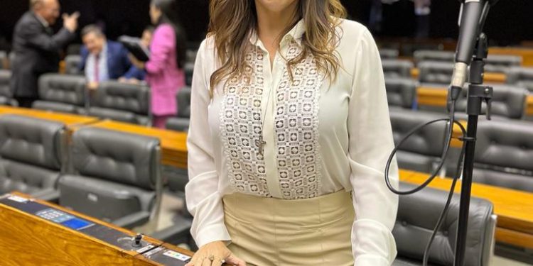 Deputada federal Simone Marquetto assina Requerimento de Urgência do PL que pede isenção do IR a prêmio pago a medalhistas olímpicos