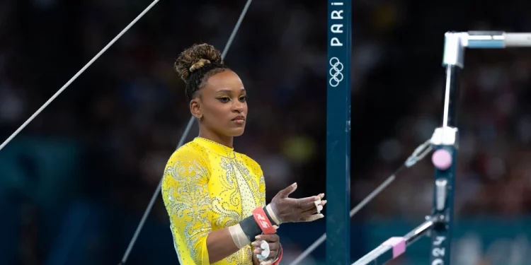 Rebeca Andrade fica em quarto e sai sem medalha na trave em Paris 2024