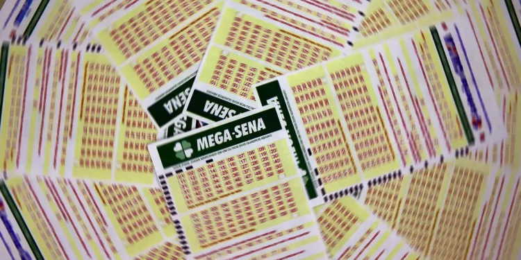 Mega-Sena sorteia neste sábado prêmio acumulado em R$ 9,5 milhões