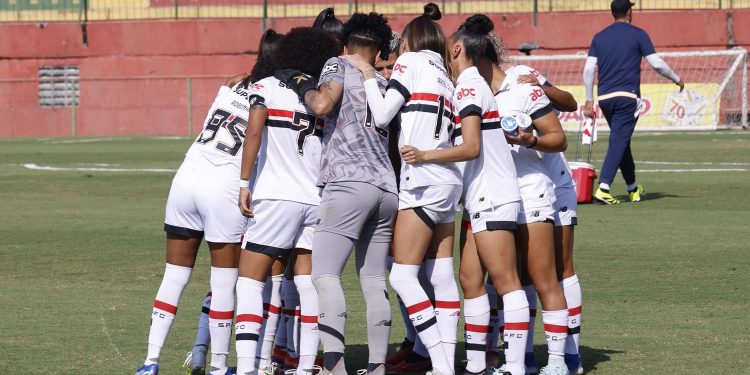 São Paulo vence no Brasileirão Feminino,