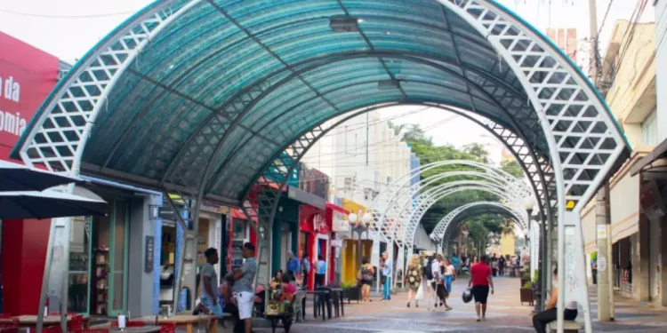 Comércio de Bauru prepara o Dia das Crianças