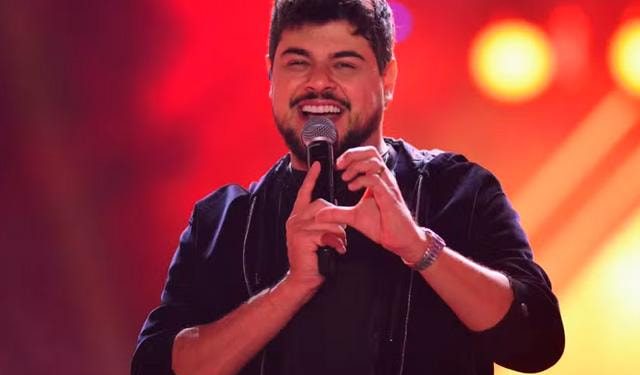 Cristiano, da dupla com Zé Neto, se veste de Batman