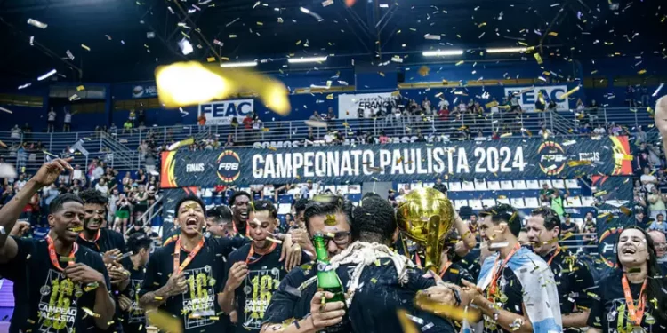 Helinho destaca conselho do pai após conquista do 16º Paulista