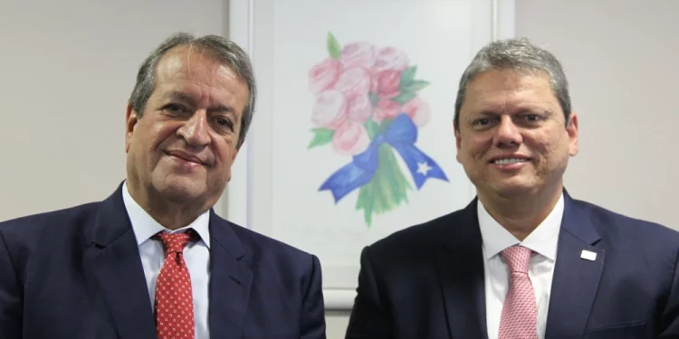 Tarcísio promete e Valdemar crê em filiação de governador ao PL