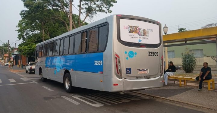 MoV Avaré promove Outubro Rosa com busdoors e ações especiais