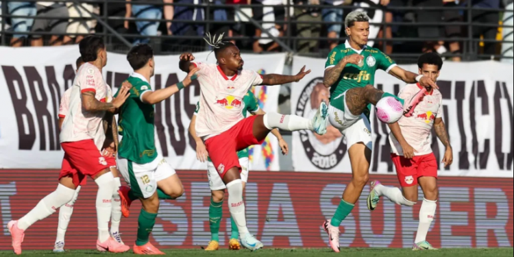 Palmeiras empata com Bragantino e vê Botafogo abrir vantagem na ponta do Brasileiro