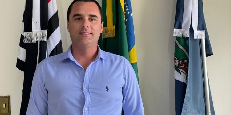 ZÉ RAMIRO É REELEITO PREFEITO DE ITAÍ; CONFIRA OS VEREADORES ELEITOS