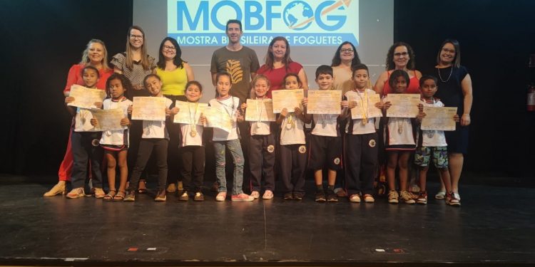 EDUCAÇÃO – Estudantes de Avaré recebem medalhas em competição nacional de ciência