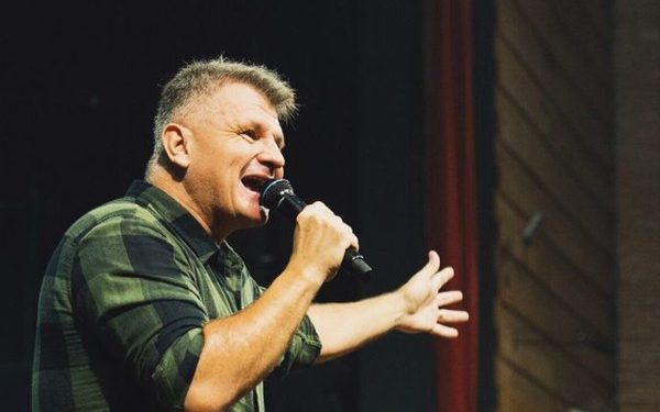 Apóstolo Rina, fundador da igreja Bola de Neve, morre em SP