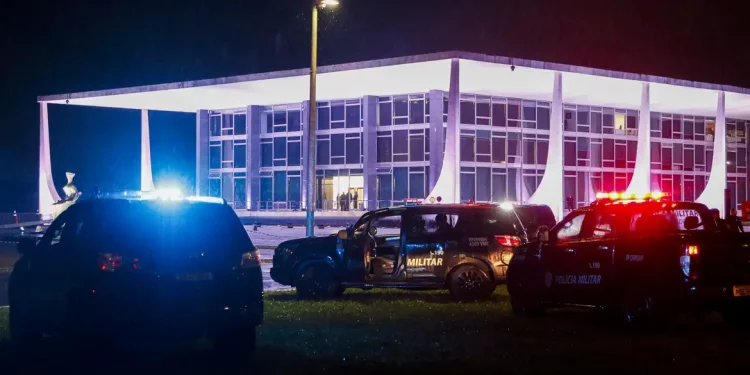 Polícia encontra explosivos na casa de autor de atentado no STF