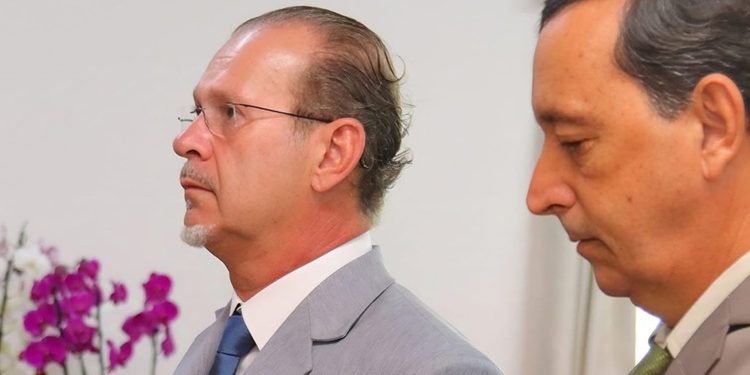 FLÁVIO GALHEGO TOMA POSSE PARA SEU SEGUNDO MANDATO EM ARANDU