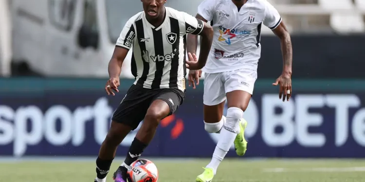 Campeão brasileiro e da Libertadores, Botafogo inicia 2025 com derrota