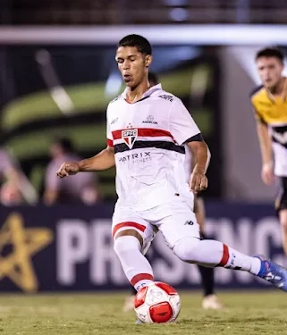 São Paulo ‘cava’ vaga na final da Copinha pela 12ª vez na história