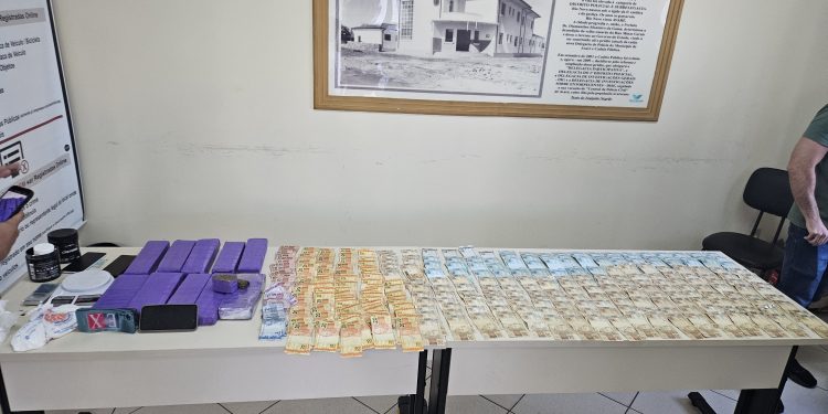 Ocorrência: *Tráfico de Drogas*  na  Vila Martins II