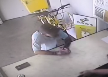 HOMEM É FLAGRADO FURTANDO CELULAR EM AGÊNCIA DOS CORREIOS DE AVARÉ;