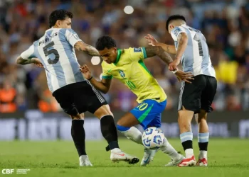 Brasil é dominado pela Argentina e sofre goleada histórica em Buenos Aires