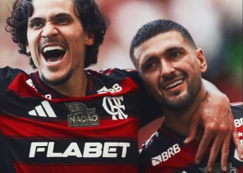 Flamengo sobra e goleia o Corinthians no estádio do Maracanã
