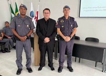 PREFEITOS DA REGIÃO REÚNEM-SE COM POLÍCIA MILITAR PARA DEBATER SEGURANÇA PÚBLICA EM AVARÉ