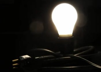 Conta de luz terá bandeira amarela em maio e ficará mais cara
