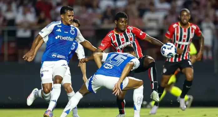 São Paulo empata com o Cruzeiro no Morumbis e segue sem vencer no Campeonato Brasileiro