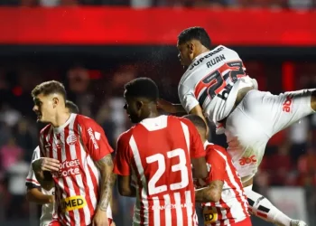 São Paulo vence o Náutico de virada pela Copa do Brasil