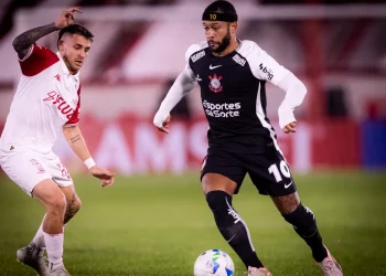 Corinthians perde para o Huracán e é eliminado na fase de grupos da Sul-Americana