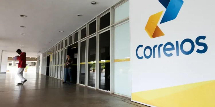 Beneficiários do INSS podem contestar descontos indevidos nos Correios