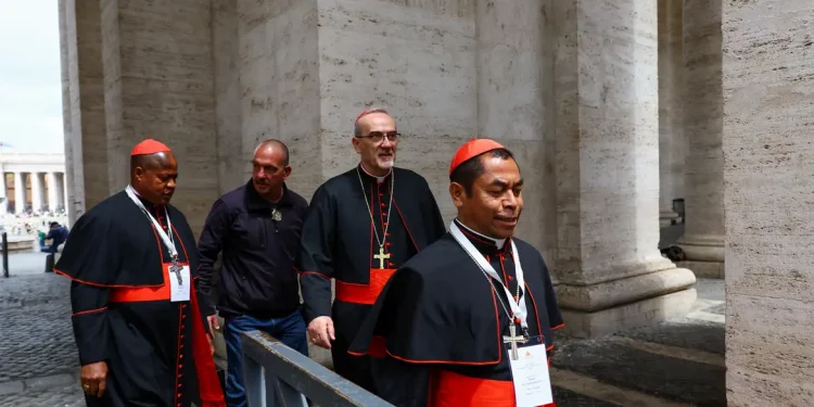 Cardeais brasileiros em Roma têm reunião agendada com papa Leão XIV