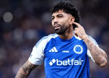 Gabigol marca, Flamengo perde do Cruzeiro e cai para a vice-liderança