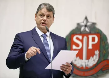 Pesquisa: Tarcísio lidera corrida pelo governo de SP em 2026