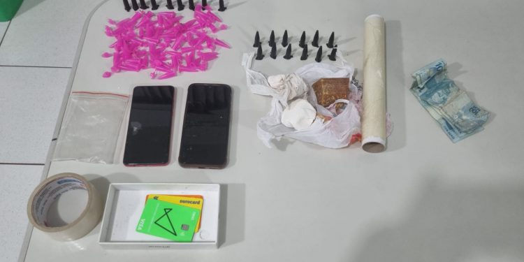 *Ocorrência:* Tráfico de drogas / Associação para o tráfico de drogas / Desobediência (FLAGRANTE)