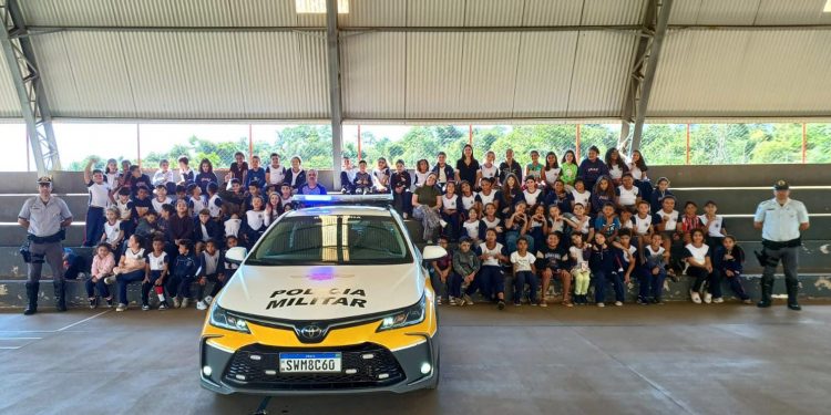 QUASE 200 ALUNOS DE AVARÉ PARTICIPAM DE AÇÃO EDUCATIVA DA POLÍCIA RODOVIÁRIA NO “MAIO AMARELO”