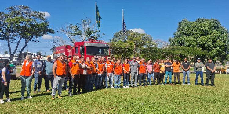 Defesas Civis de cinco municípios se unem em Avaré-SP para capacitação de brigadistas para reforçar combate a incêndios florestais