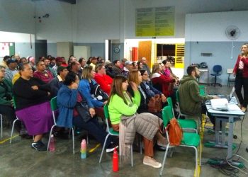 EDUCAÇÃO – Palestra sobre sustentabilidade reúne alunos da EJA