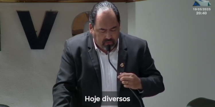 “A CIDADE DE AVARÉ ESTÁ FEDENDO A ESGOTO”, DISPARA VEREADOR EM CRÍTICA À SABESP