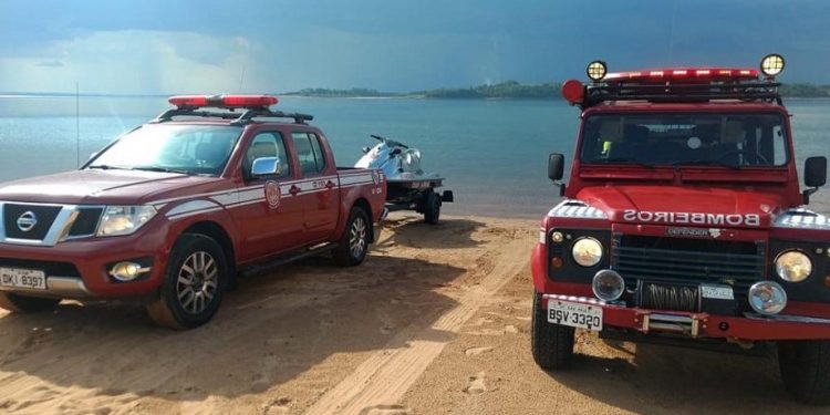 BOMBEIROS LOCALIZAM CORPO DE PESCADOR QUE ESTAVA DESAPARECIDO APÓS BOTE VIRAR NA REPRESA DE AVARÉ