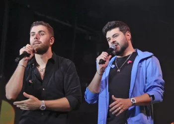 Zé Neto & Cristiano lotam Facilpa e batem recorde de público