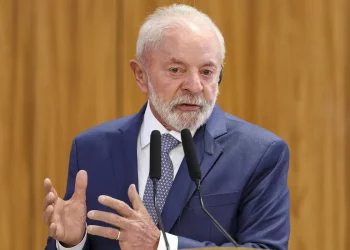 Nenhum aposentado terá prejuízo, diz Lula sobre descontos indevidos