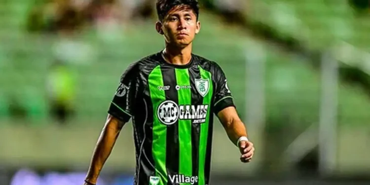Atleta do América-MG é solto, após prisão em flagrante por racismo