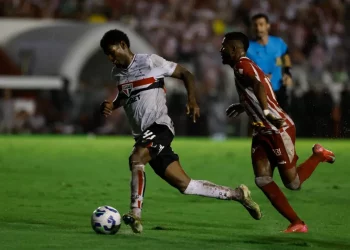 São Paulo vence o Náutico e vai às oitavas da Copa do Brasil
