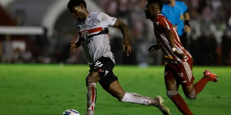 São Paulo vence o Náutico e vai às oitavas da Copa do Brasil