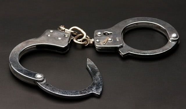 Homem é preso após fugir sem pagar motel e furtar prótese peniana em Botucatu