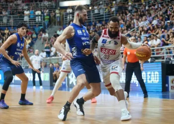 Minas bate Franca no Pedrocão e sai na frente nas finais do NBB