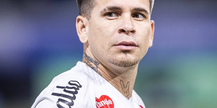 Fluminense envia proposta para tirar Soteldo do Santos